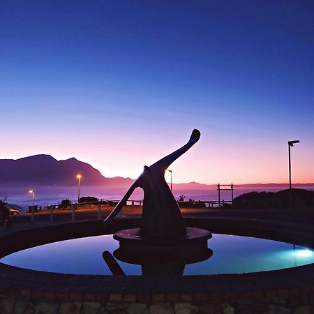 Apartment At Hermanus Waterfront Exteriör bild